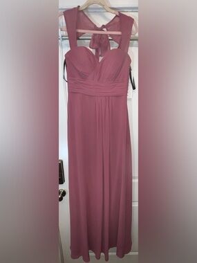 Bill Levkoff Chiffon Gown. New with Tags. Sz: 6. Asking: $99.